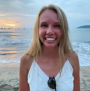 Meet your Posher, Kayla